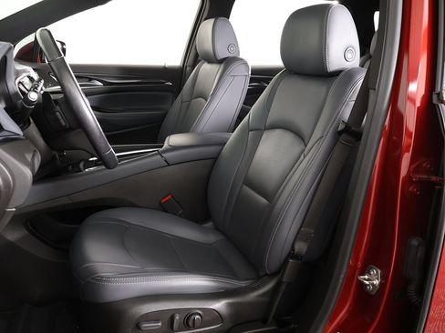 Used 2023 Buick Enclave Essence w/ Sport Touring Edition FWD image 29