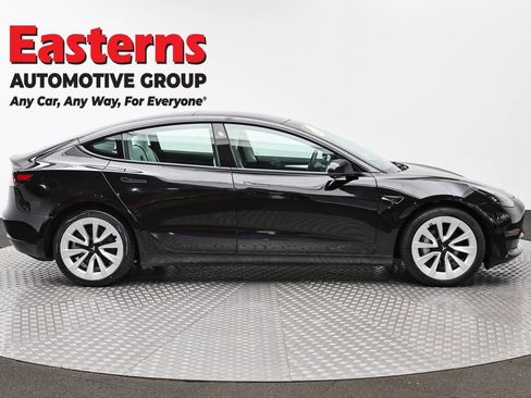 Used 2023 Tesla Model 3 Standard Range image 4
