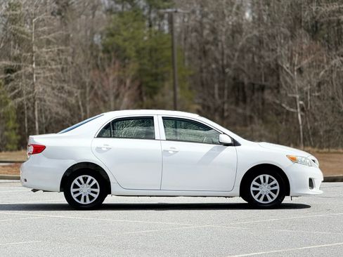 Used 2013 Toyota Corolla L image 11