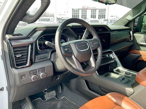Used 2025 GMC Sierra 3500 Denali Ultimate image 37
