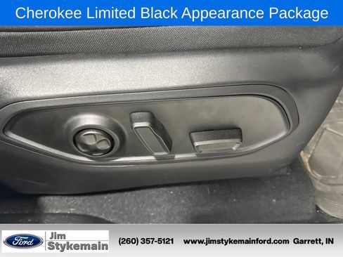 Used 2024 Jeep Grand Cherokee Limited w/ Black Appearance Package AWD/4WD image 29