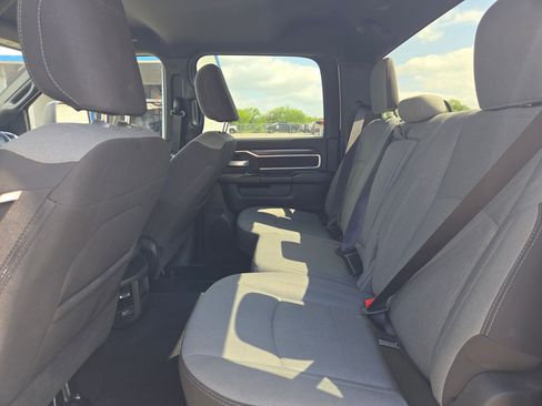 Used 2024 RAM 2500 Big Horn AWD/4WD image 13