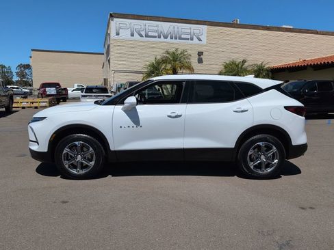 Used 2025 Chevrolet Blazer LT FWD image 5