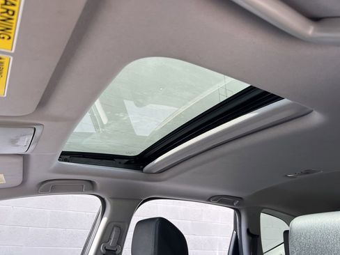 Used 2017 Honda CR-V Touring image 20
