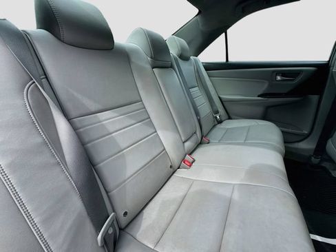 Used 2017 Toyota Camry XLE FWD image 25