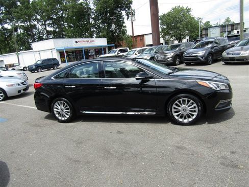 Used 2015 Hyundai Sonata Limited w/ Option Group 05 FWD image 8