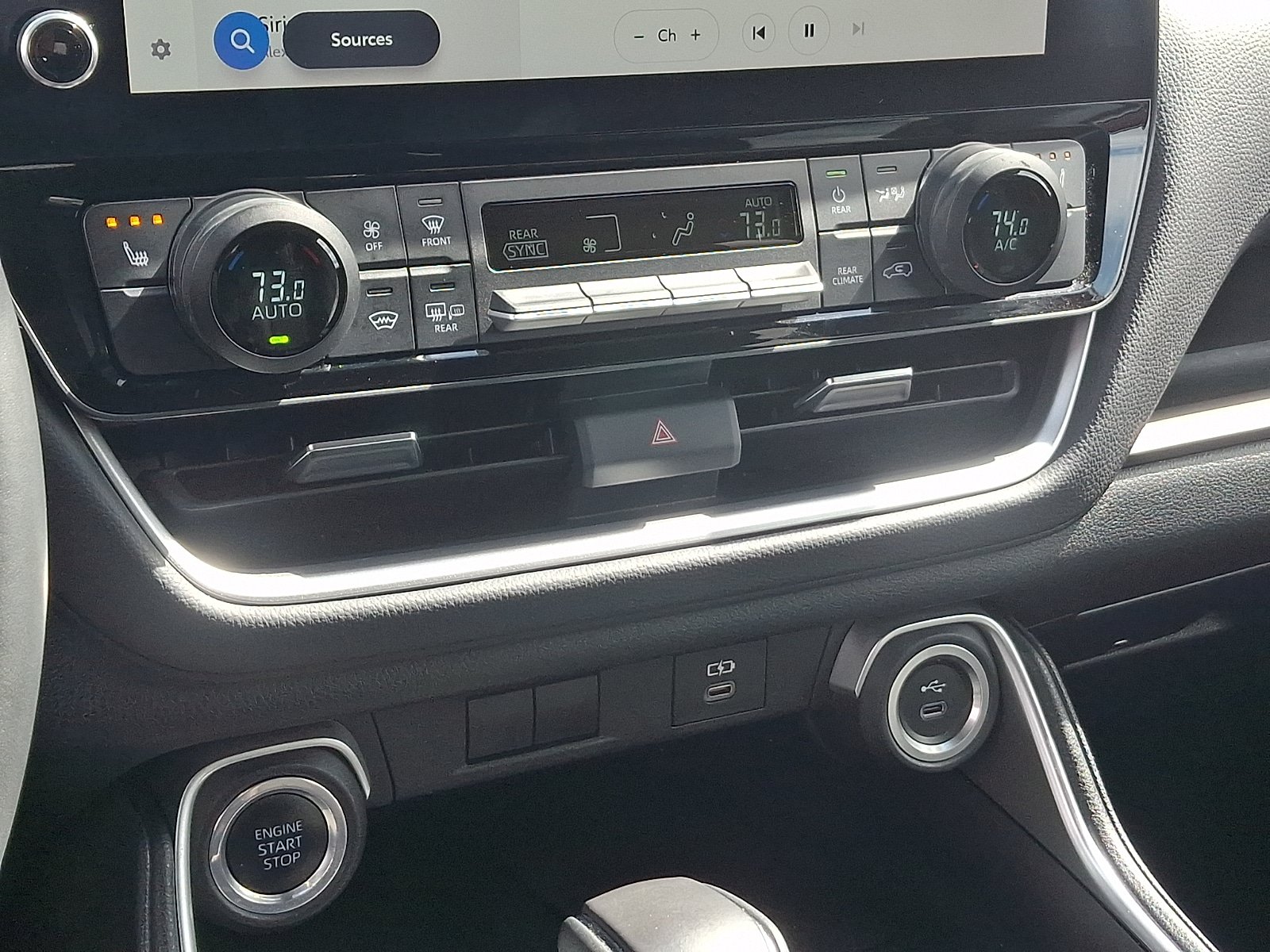 Used 2024 Toyota Grand Highlander AWD image 16
