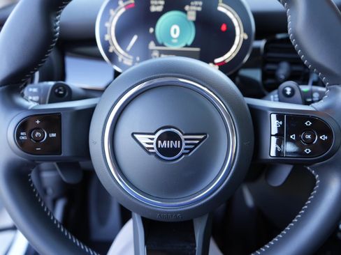 Certified 2024 MINI Cooper S image 19