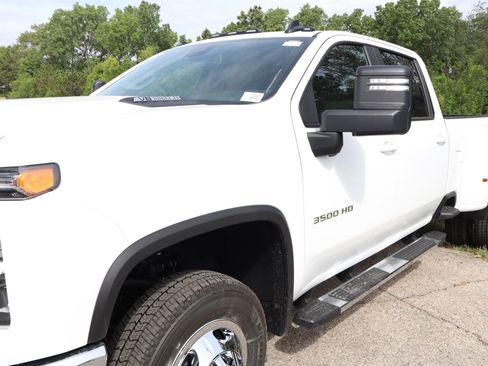 New 2026 Chevrolet Silverado 3500 LT w/ Safety Package AWD/4WD image 13