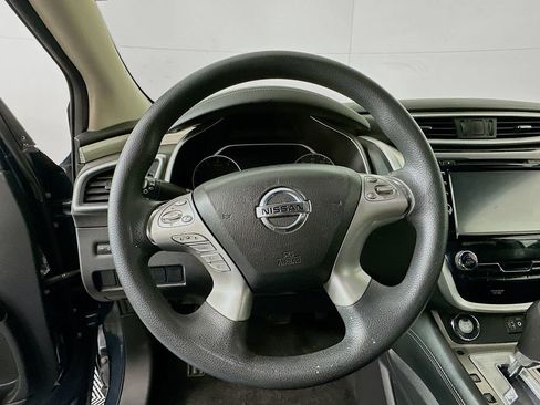 Used 2018 Nissan Murano S image 11