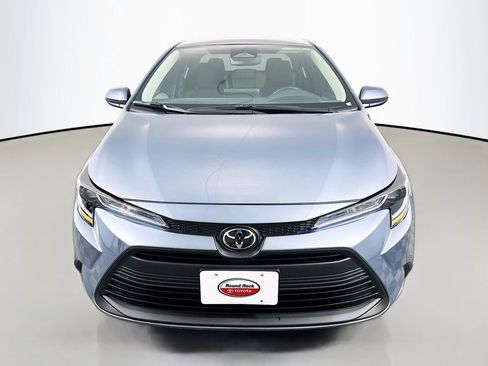 Used 2026 Toyota Corolla LE image 2