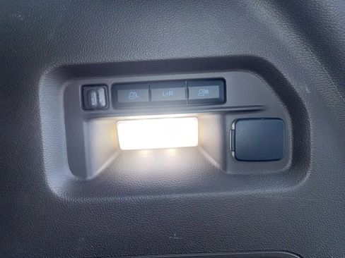 Used 2023 Ford Explorer Platinum w/ Technology Package image 26