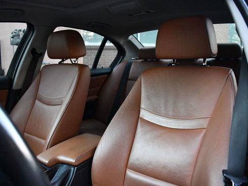 Used 2011 BMW 328i xDrive Sedan w/ Premium Pkg image 16