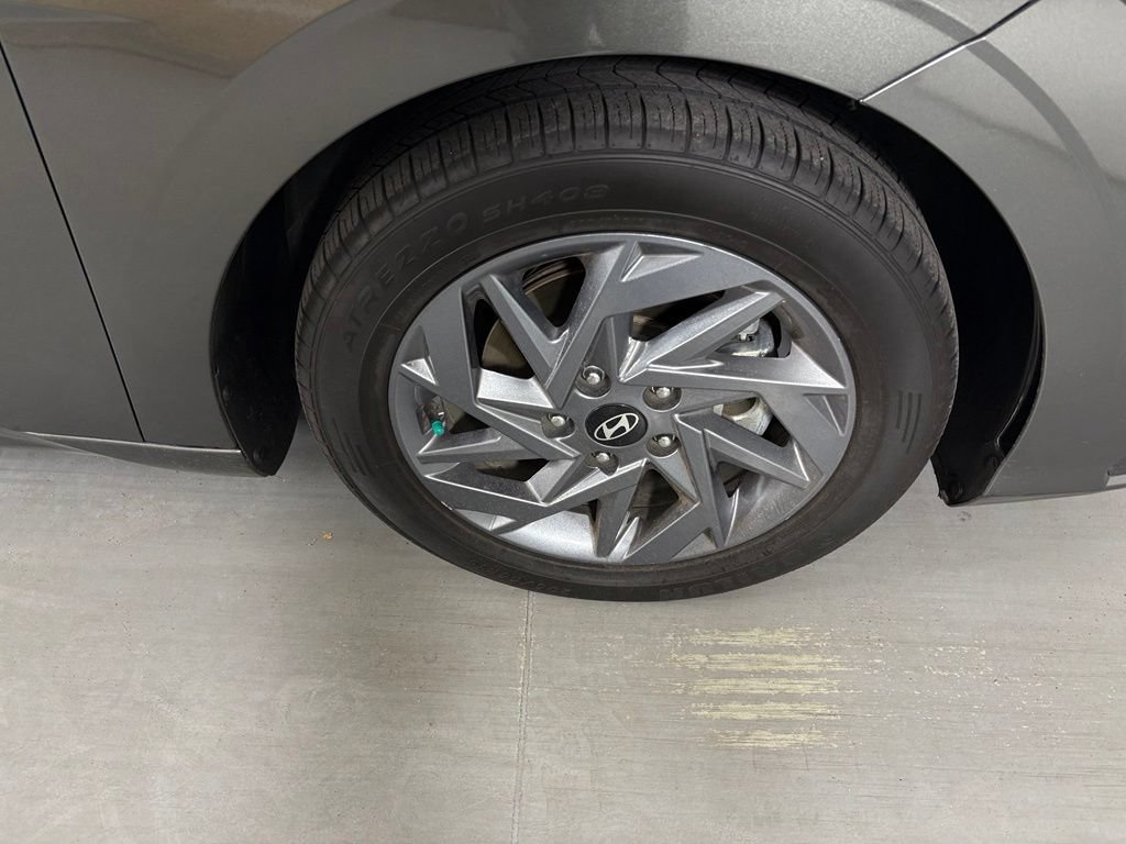 Used 2024 Hyundai Elantra SEL FWD image 10