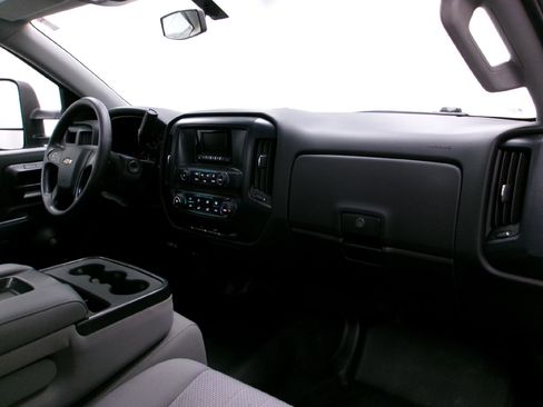 Used 2014 Chevrolet Silverado 1500 W/T w/ Trailering Package image 3