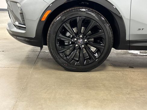 New 2026 Buick Envista Sport Touring FWD image 8