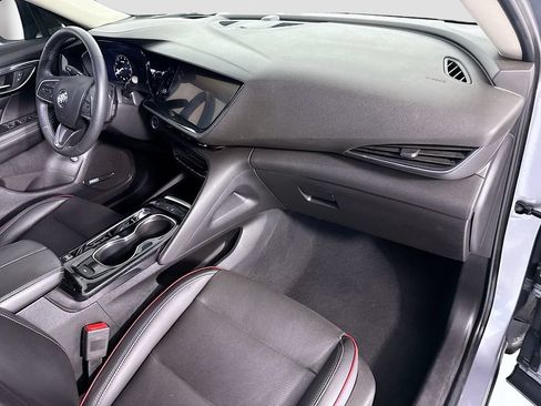 Used 2022 Buick Envision Essence w/ Technology Package I FWD image 17