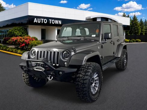 Used 2016 Jeep Wrangler Unlimited Sahara w/ Connectivity Group AWD/4WD image 1