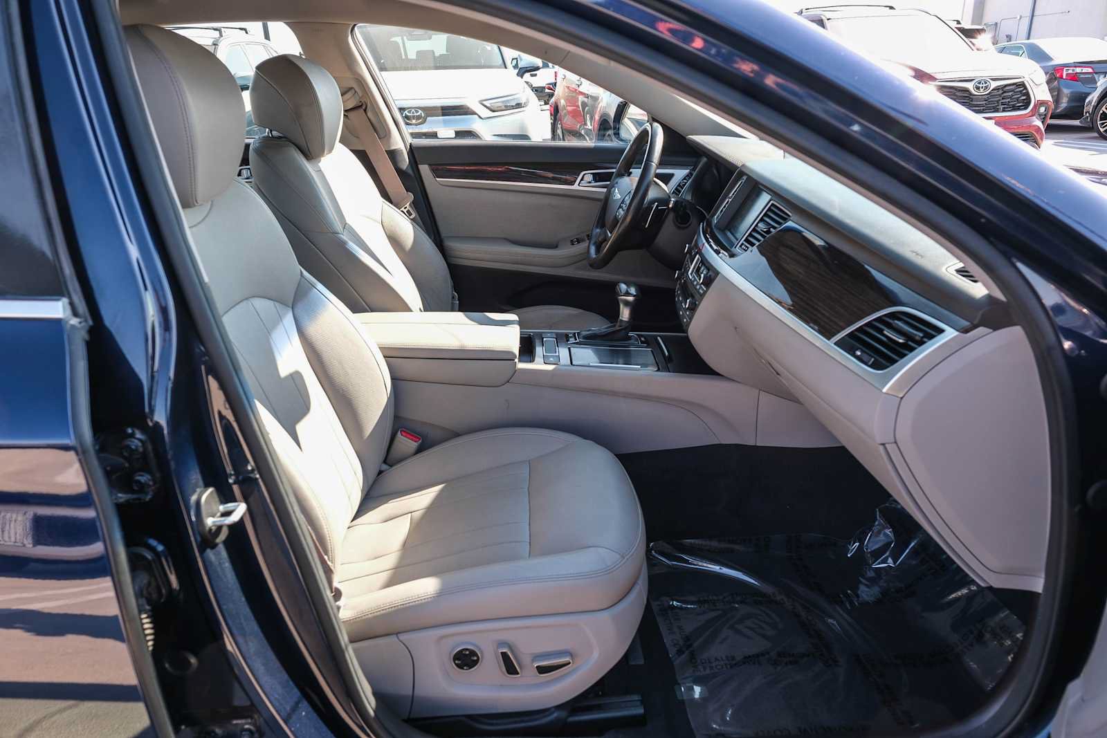 Used 2018 Genesis G80 3.8 RWD image 19
