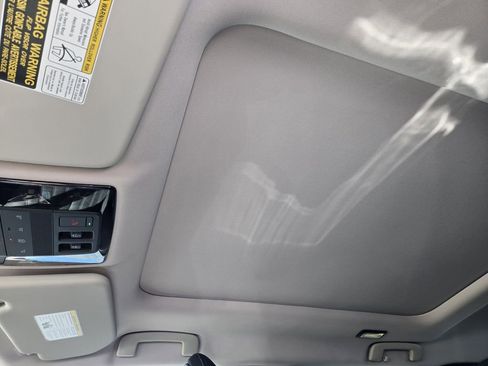 New 2026 Mitsubishi Outlander SE image 20