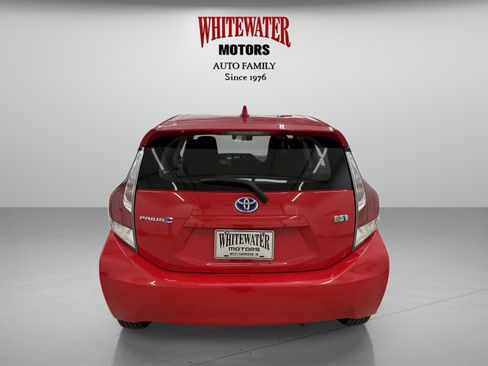 Used 2016 Toyota Prius C One image 3