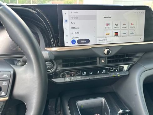 Certified 2024 Toyota Crown AWD/4WD image 10