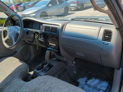 Used 2003 Toyota Tacoma 2WD Regular Cab image 14