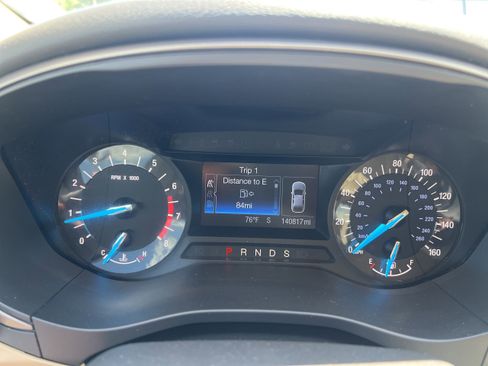 Used 2014 Ford Fusion SE w/ Equipment Group 202A FWD image 11