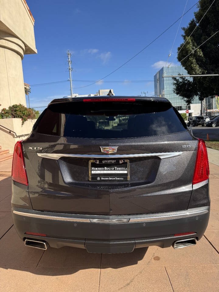 Used 2017 Cadillac XT5 Luxury w/ Driver Awareness Package FWD image 8