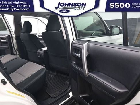 Used 2022 Toyota 4Runner SR5 AWD/4WD image 16
