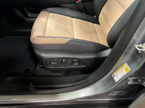 New 2026 Chevrolet Equinox ACTIV w/ Convenience Package III image 18