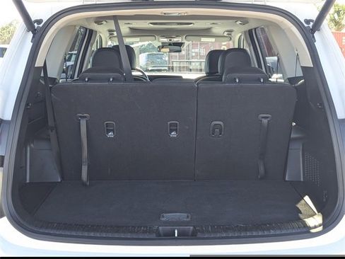 Certified 2025 Kia Telluride S image 13