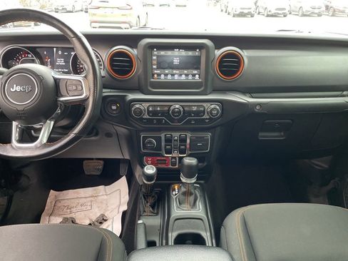Used 2021 Jeep Gladiator Mojave w/ Cold Weather Group image 11