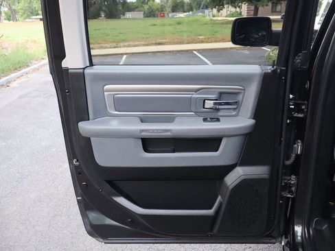 Used 2019 RAM 1500 Big Horn AWD/4WD image 24