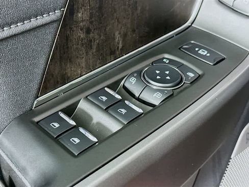 New 2026 Ford F250 Lariat w/ Black Appearance Package image 30