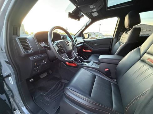 Used 2024 Nissan Frontier PRO-4X w/ Pro Premium Package image 12