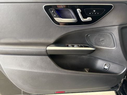 Used 2023 Mercedes-Benz C 300 4MATIC Sedan image 10