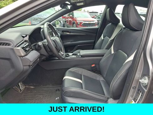 Used 2025 Toyota Camry SE w/ Convenience Package AWD/4WD image 14