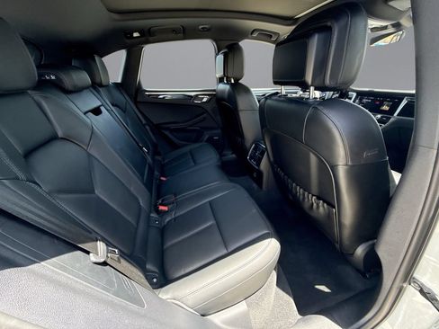 Certified 2023 Porsche Macan Turbo AWD/4WD image 16