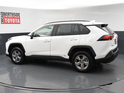 Used 2025 Toyota RAV4 XLE AWD/4WD image 2