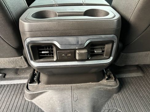 Used 2022 GMC Sierra 2500 AT4 w/ AT4 Premium Plus Package AWD/4WD image 17