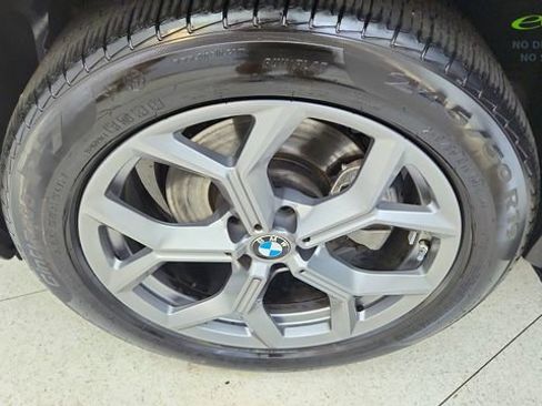 Used 2025 BMW X4 xDrive30i AWD/4WD image 60