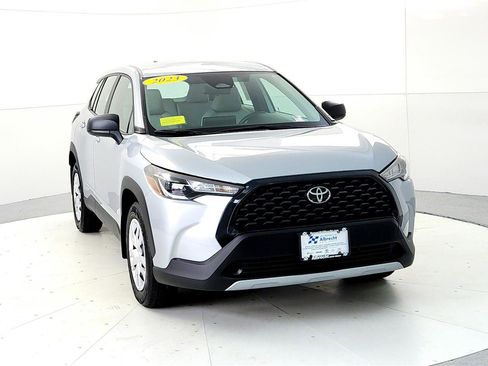 Certified 2023 Toyota Corolla Cross L image 8