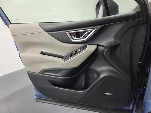 Used 2019 Subaru Forester Limited image 23