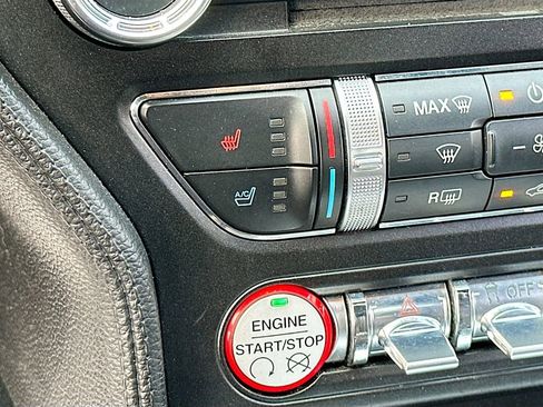 Used 2015 Ford Mustang Premium image 19