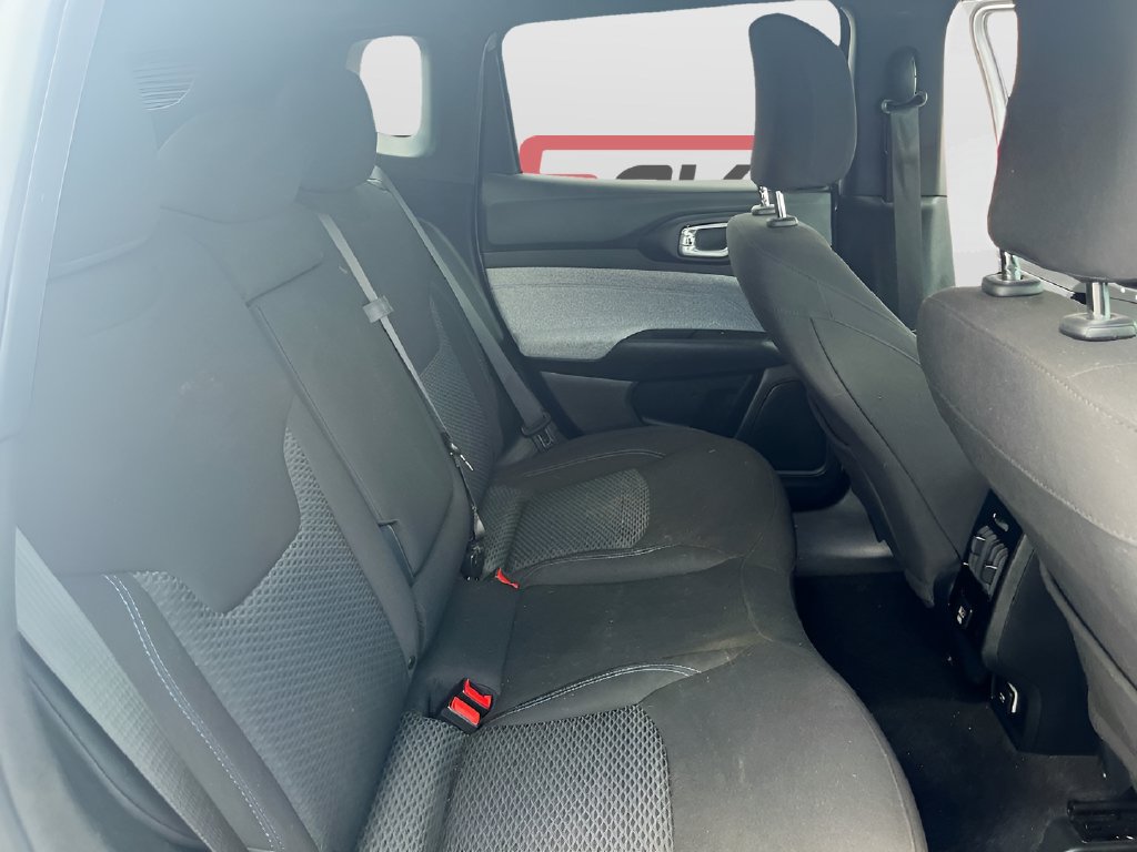 Used 2023 Jeep Compass Sport AWD/4WD image 27