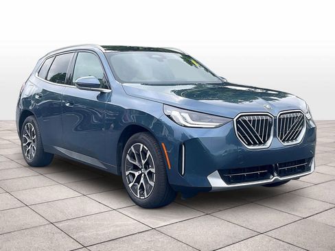 Certified 2025 BMW X3 xDrive30i w/ Premium Package AWD/4WD image 2