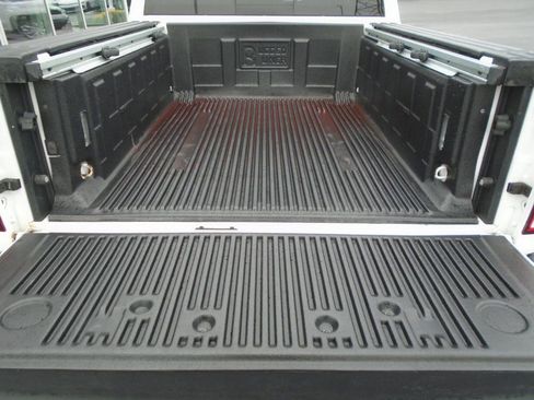 Used 2018 RAM 1500 Big Horn image 6