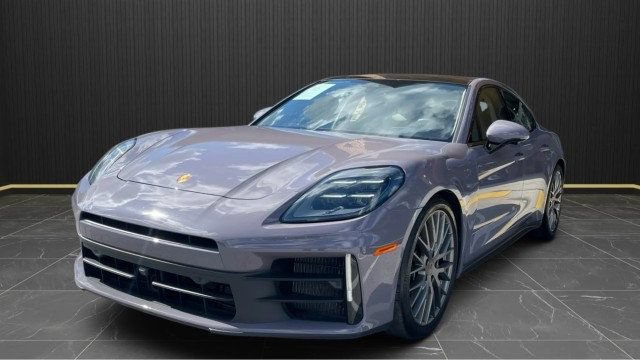 Used 2025 Porsche Panamera 4 w/ Premium Package AWD/4WD image 6