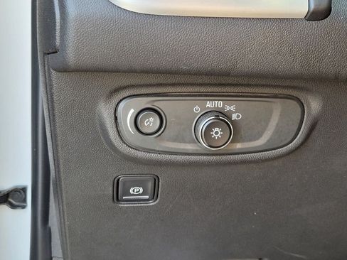 Used 2020 GMC Terrain SLE w/ Driver Convenience Package FWD image 31